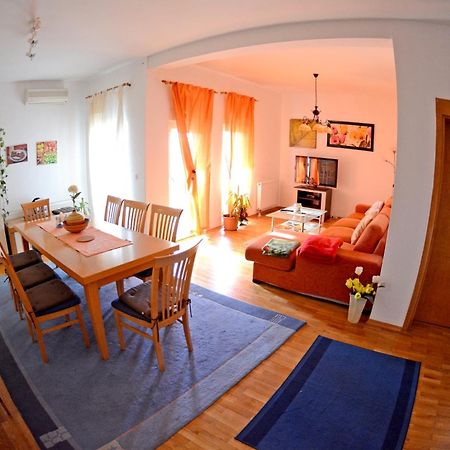 Apartments And Rooms Trsje 자그레브 외부 사진
