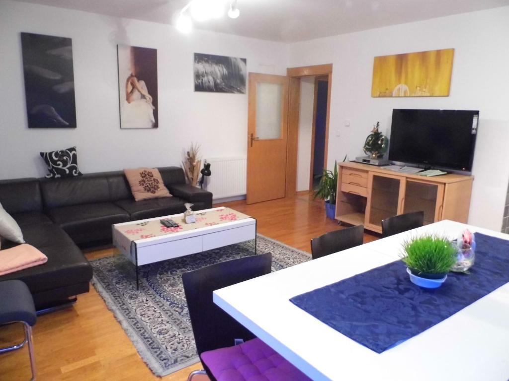 Apartments And Rooms Trsje 자그레브 외부 사진