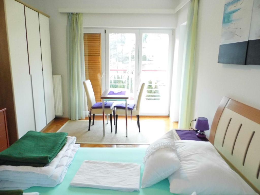 Apartments And Rooms Trsje 자그레브 외부 사진