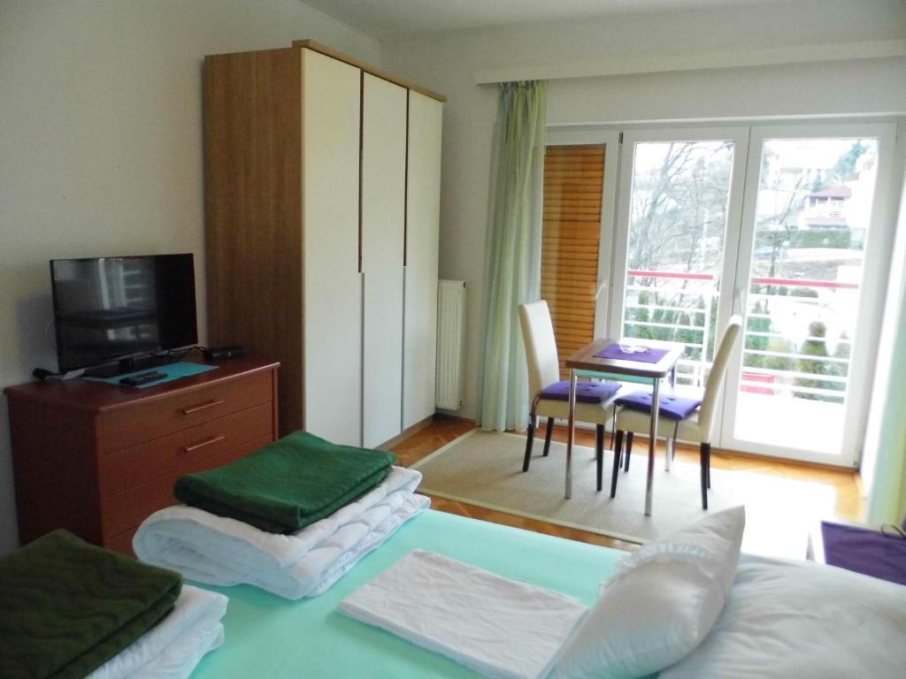 Apartments And Rooms Trsje 자그레브 외부 사진