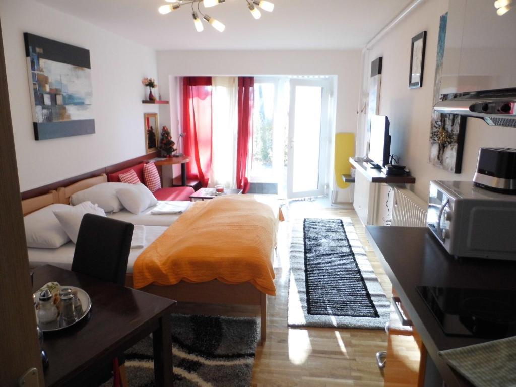 Apartments And Rooms Trsje 자그레브 외부 사진