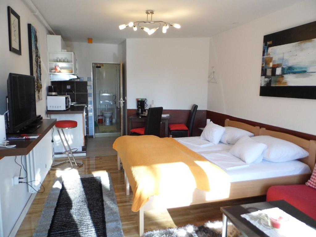 Apartments And Rooms Trsje 자그레브 외부 사진